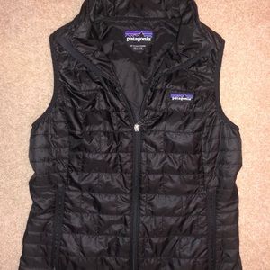 Women’s Patagonia Vest (size: SMALL)